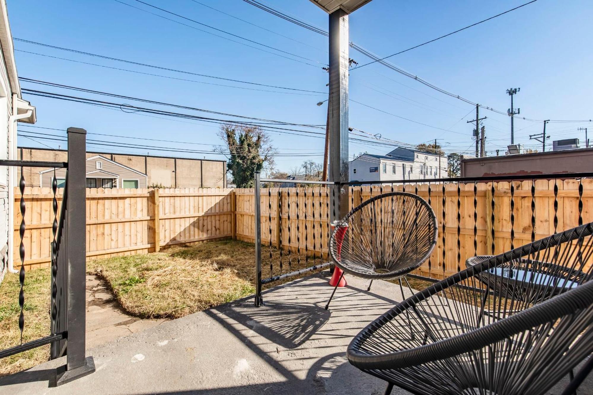 Historic Cozysuites 4br 2ba With A Modern Touch *