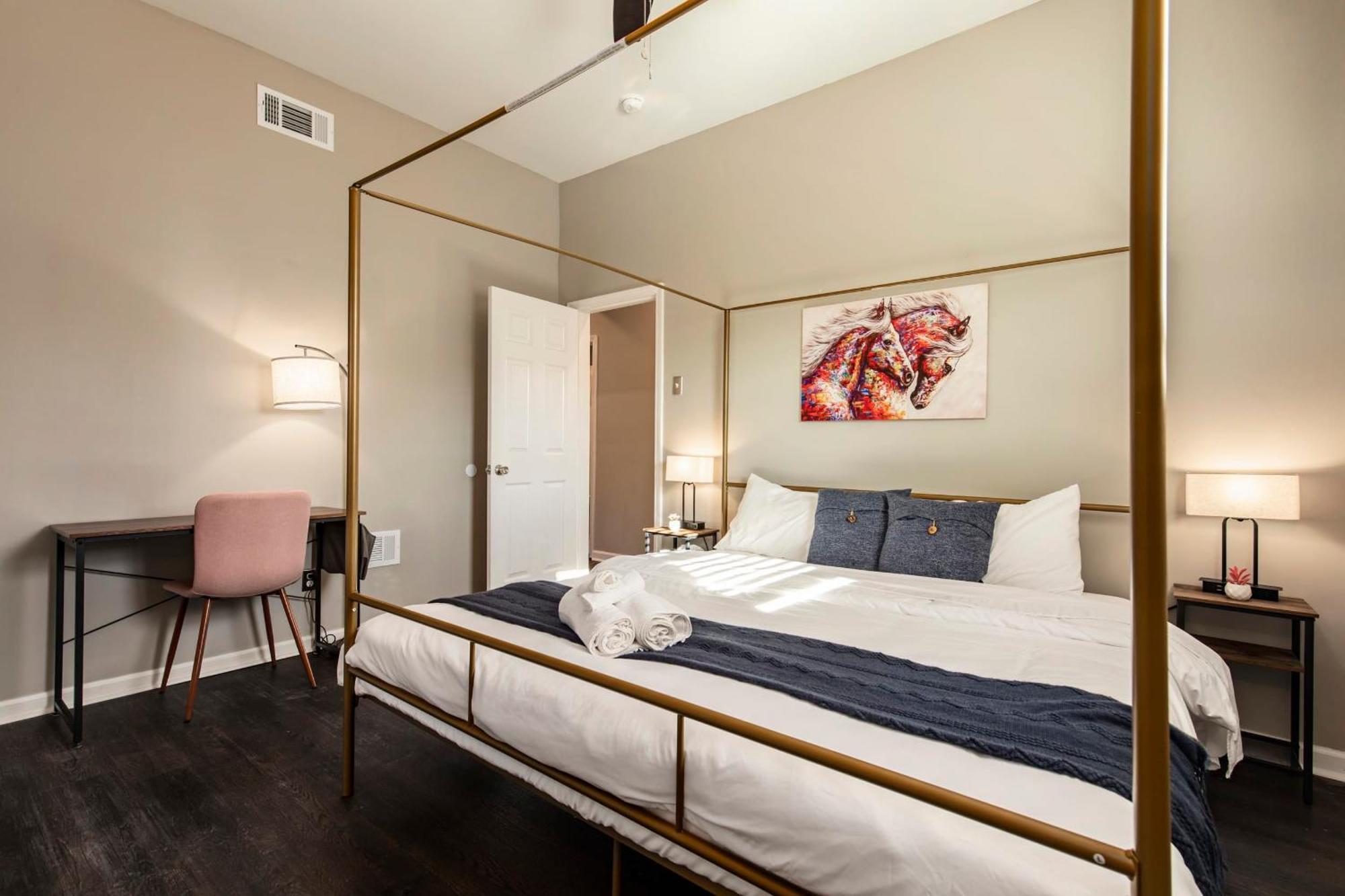 Holiday home Historic Cozysuites 4br 2ba With A Modern Touch Louisville