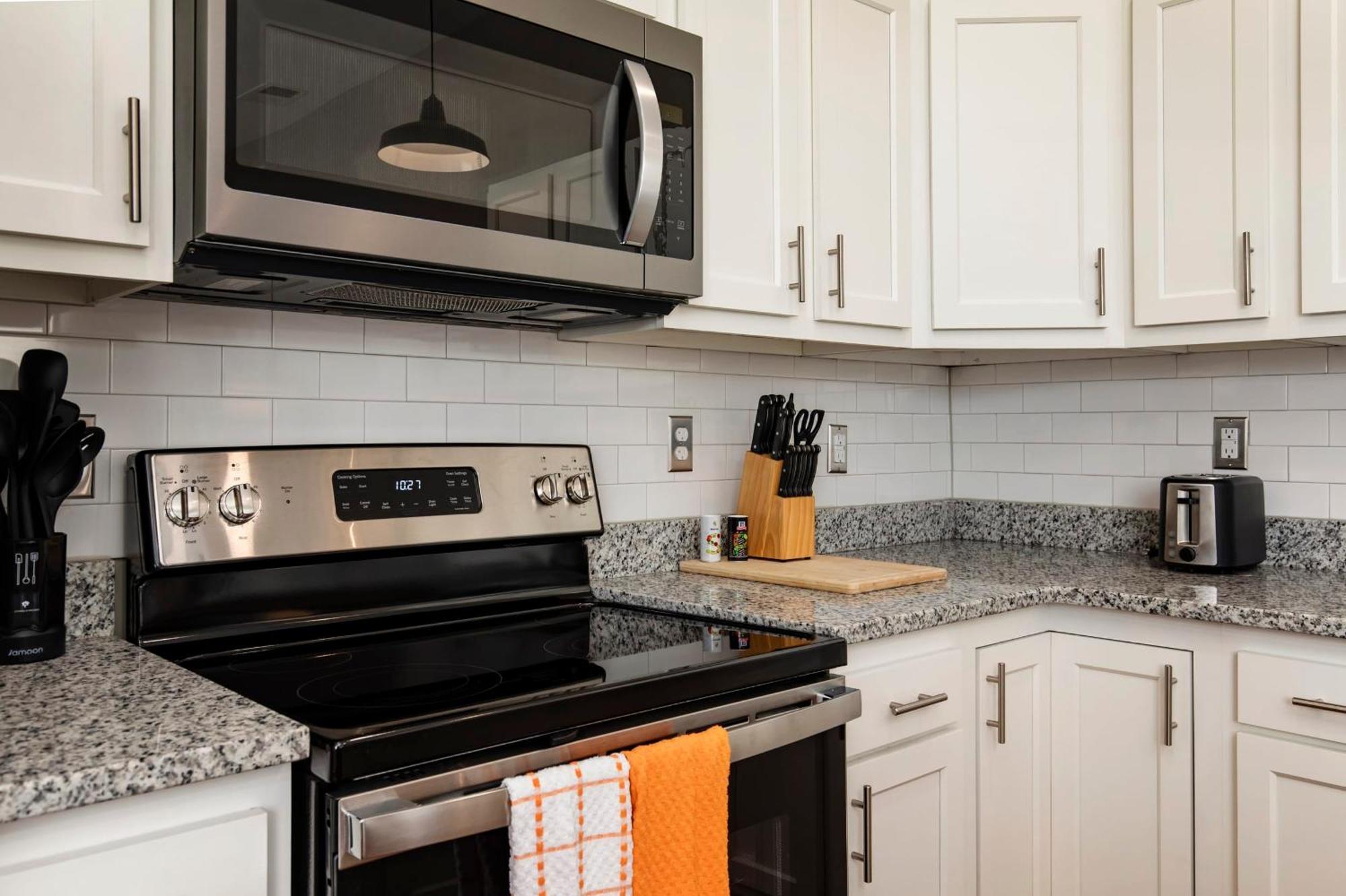 Historic Cozysuites 4br 2ba With A Modern Touch * Louisville